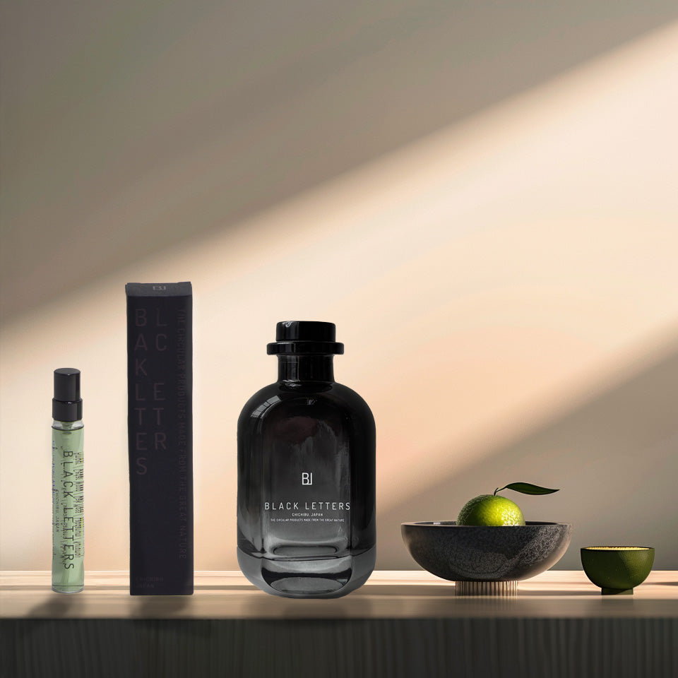 【BLACKLETERS】 URAHAオードトワレ　8ml ｜ 裏側にこそ宿る、やさしい生命と記憶