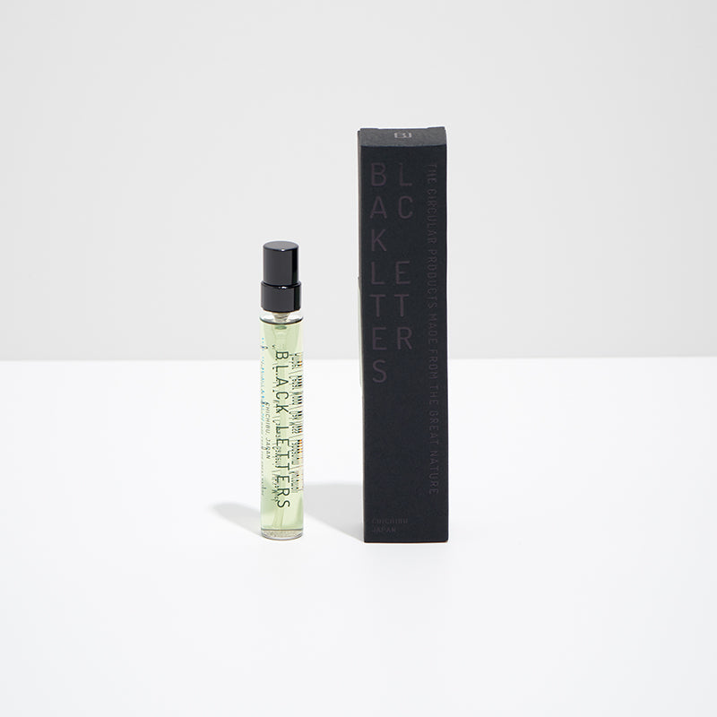 【BLACKLETERS】 URAHAオードトワレ　8ml ｜ 裏側にこそ宿る、やさしい生命と記憶